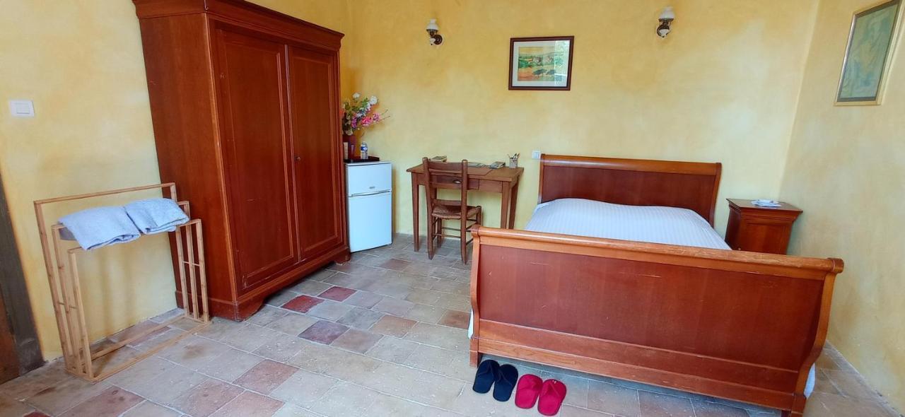 Bed and Breakfast Mas Du Puits Blanc Sernhac Экстерьер фото